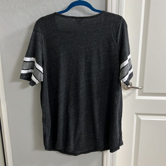 NWT! TORRID 2 NOTCH VARSITY TEE - TRIBLEND JERSEY BLACK - Picture 5 of 8